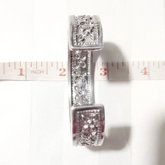 Vintage 925 Sterling Silver Flower embossed Art Deco Cuff Bangle 30 gram - Picture 10 of 13